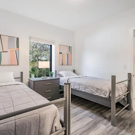 Premier Living At The Well Appartement